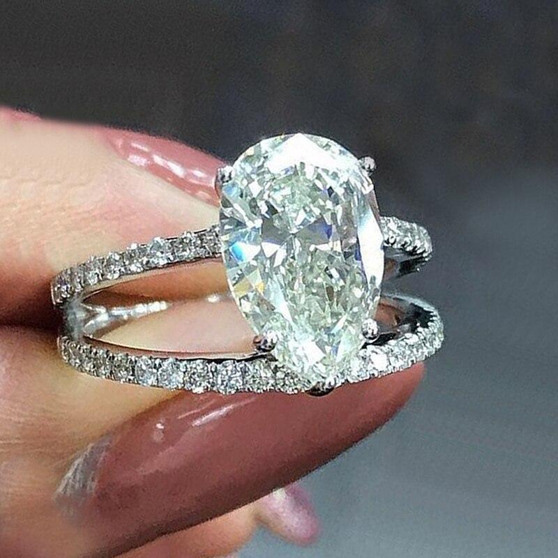 Fashion Luxury Teardrop Crystal CZ Rings for Girls Simple Stylish Design Women Accessories Party Jewelry Exquisite Gift