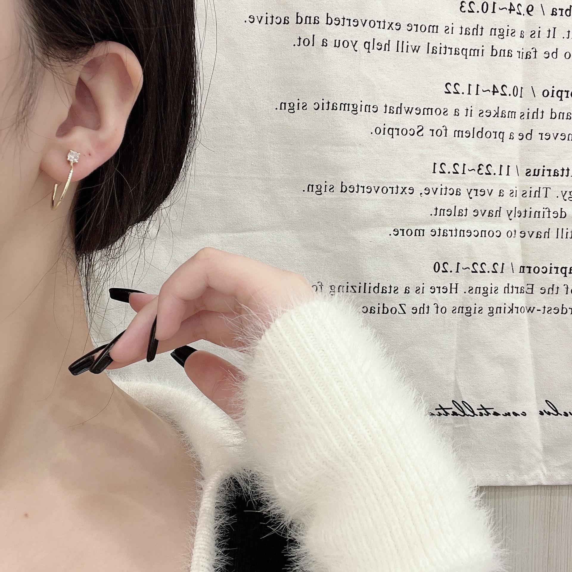 

Elegant Zircon Diamond Plain Earrings for Women - Autumn/Winter 2024 Style