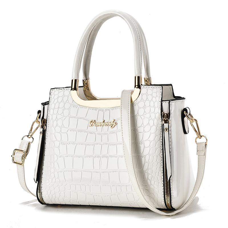 2025 New Crocodile Pattern Patent Leather Ladies Handbag Large Capacity Single Shoulder Slant Cross Bag Fashionable Handbag