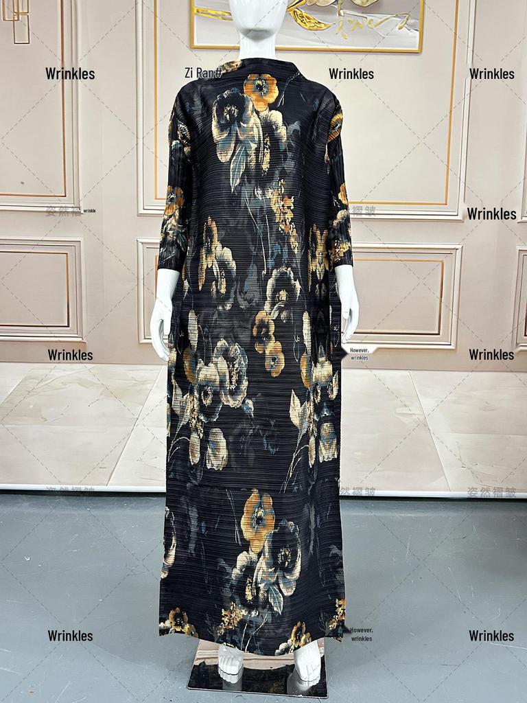 Blaue & Weiße Porzellan-Print Abaya Robe mit Akkordeonfalten - Damenbekleidung aus dem Nahen Osten Dubai