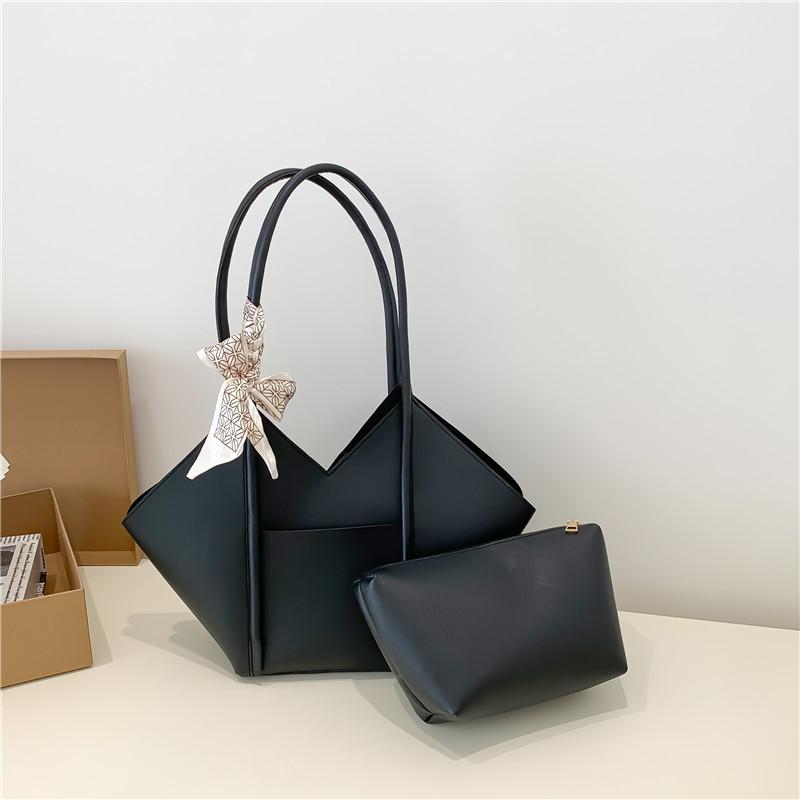Spring and Summer Temperament New Large-capacity Bag Simple Solid Color Commuter Shoulder Bag Fashionable Underarm Bag Tote Bag