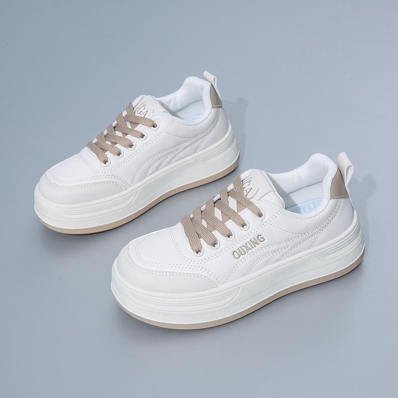 Scarpe bianche basse primavera 2025 nuova versione coreana ins studentesse aumento altezza piattaforma scarpe sportive da ginnastica scarpe casual HY8001