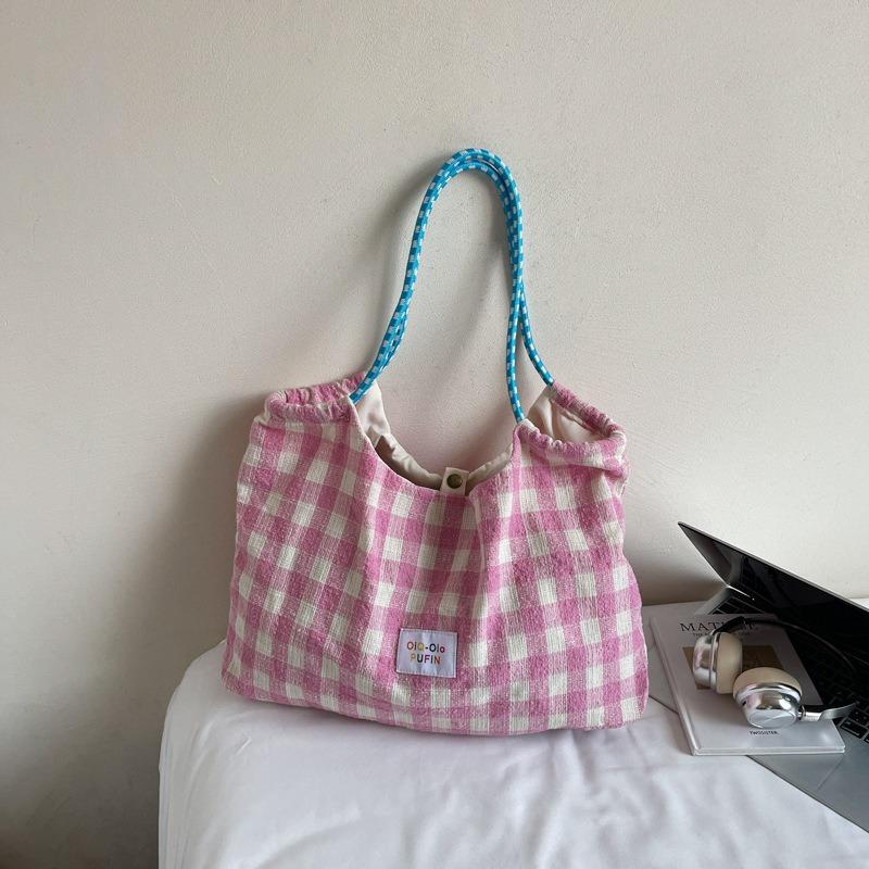 Färskrutig axelväska Stor kapacitet Pendlarväska Mjuk väska Casual mångsidig studenttygväska