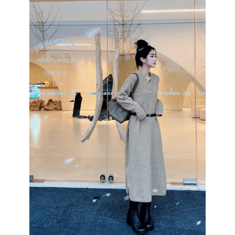 Light and Mature Style V-neck Knitted Dress Autumn New High-end Temperament Loose Split-ended Long Dress Women