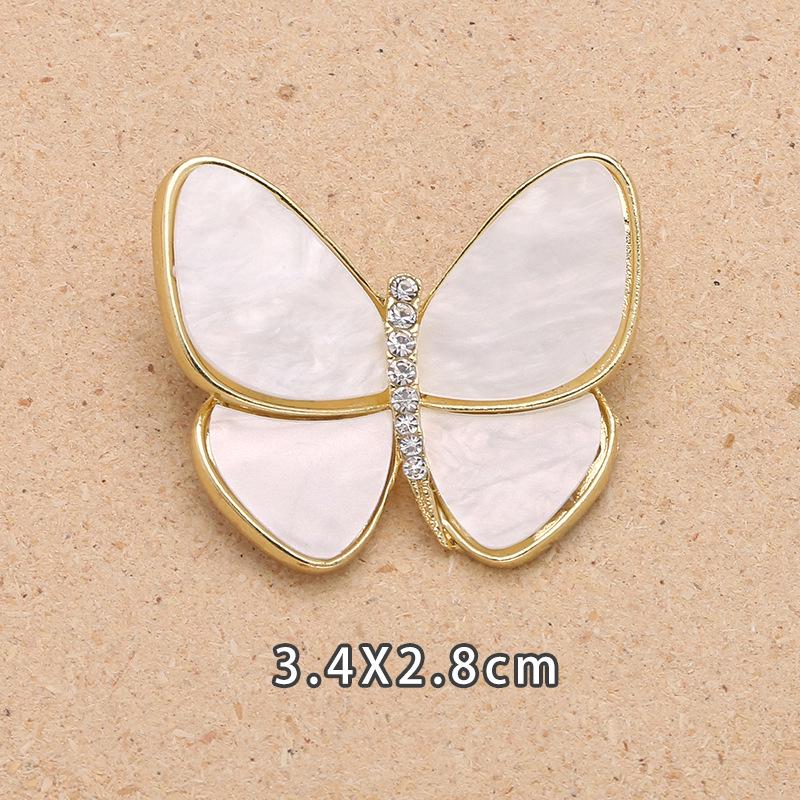 Elegante Broche de Borboleta de Pérola: Broche Versátil Anti-exposição para Vestuário Feminino da Moda
