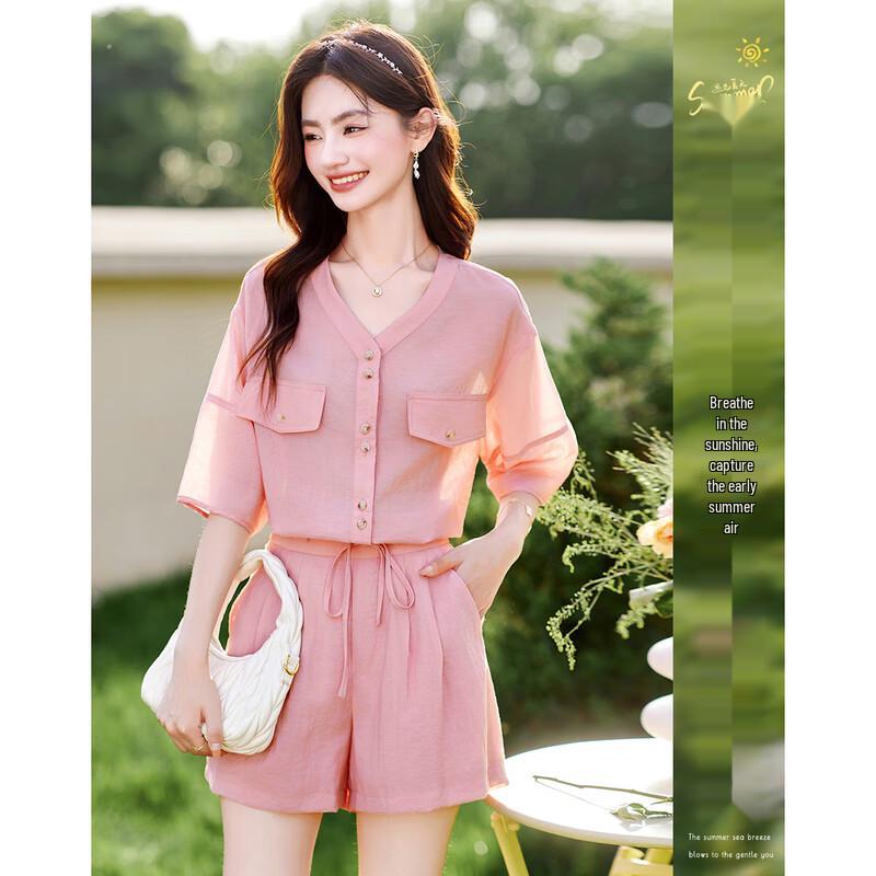 

Женский костюм-комплект с V-образным вырезом, прилегающего силуэта L