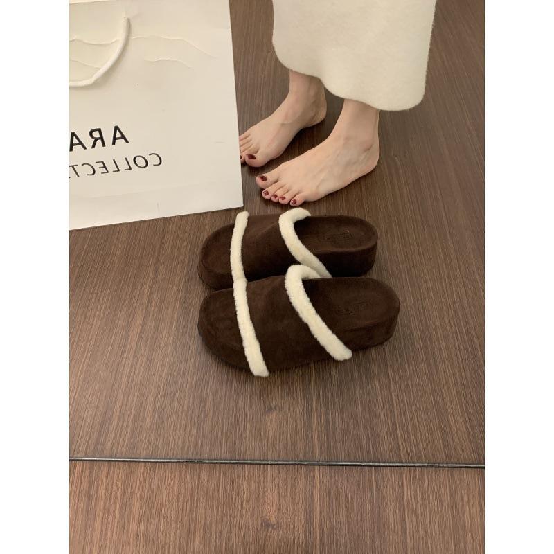 Retro late evening wind thick-soled heightening fluffy shoes for women to wear outside autumn and winter 2025 new brown warm and velvet Birkenstocks