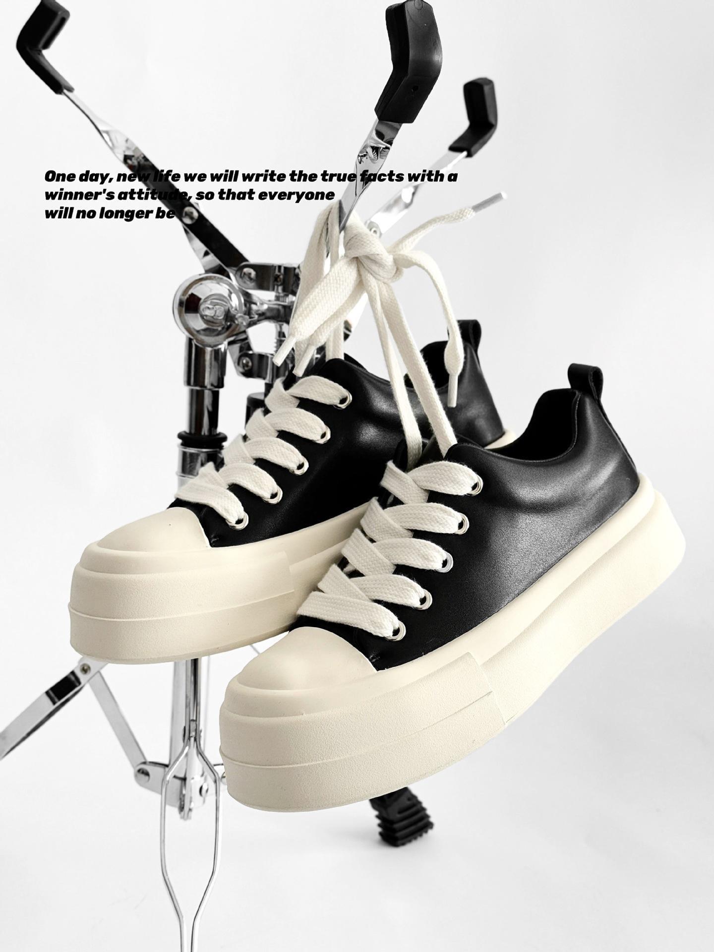 

Минималистичные туфли на большой платформе для мужчин и женщин, национальный тренд, нишевые кожаные туфли на толстой подошве, увеличивающие рост, туфли-хлебцы, повседневные туфли для пар, дерби для работы 35 чёрный