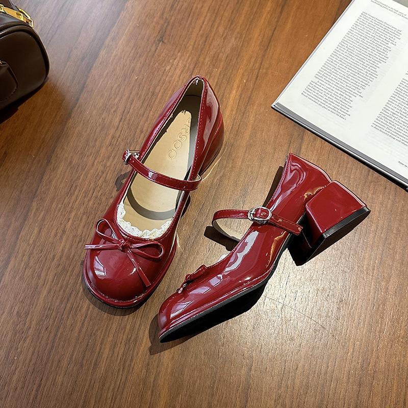 

Versatile thick heel Mary Jane shoes women s autumn 2025 new French round head bow British style small leather shoes 40 красный