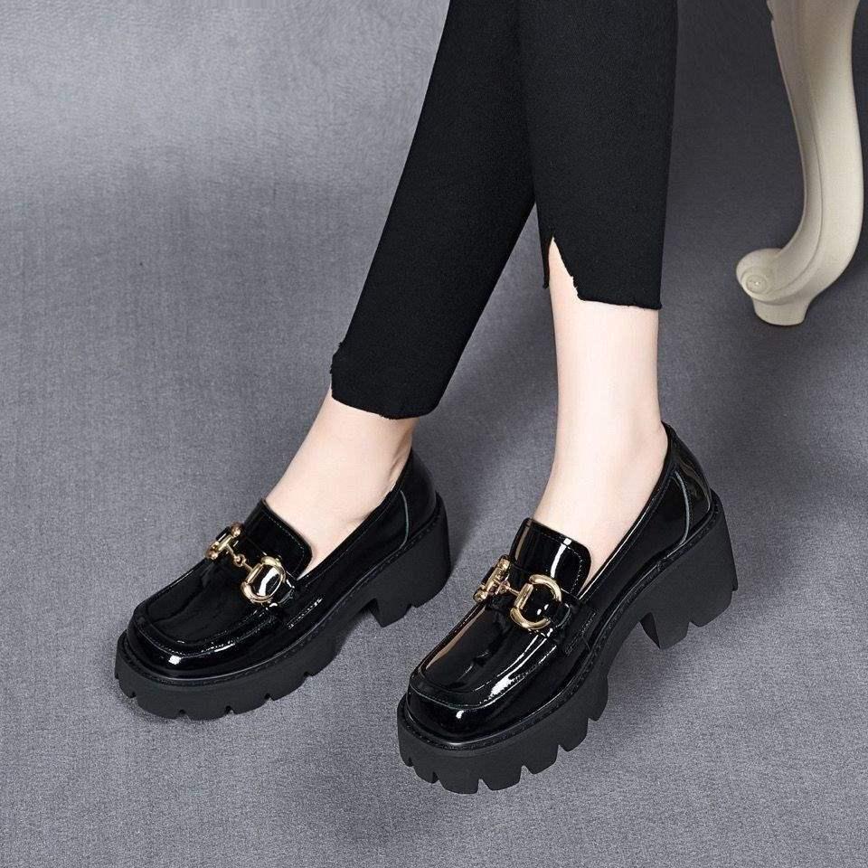 

2025 Women s Chunky Heel Patent Leather Loafers: New British Style, Soft Sole, Light & Versatile 39