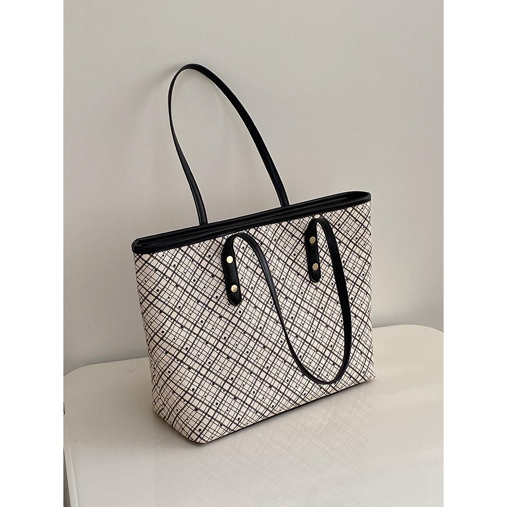 IELGY Retro All-Match Commuter Large-Capacity Tote Bag Shoulder Handbag