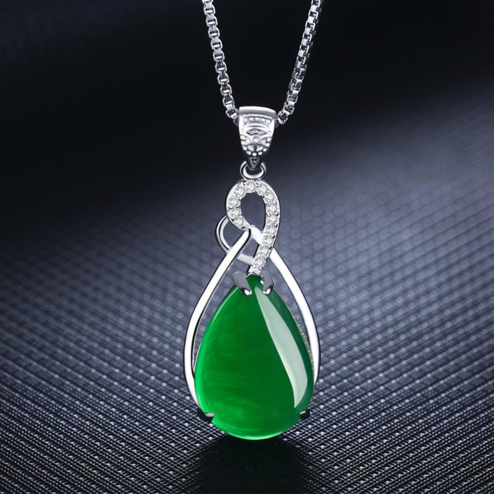

Silver Plated Red Corundum Pendant Necklace Women Green Agate Gemstone Short Choker Collarbone Jewelry