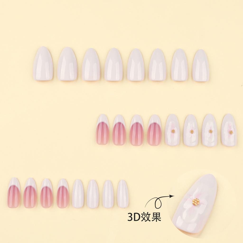 Prosty francuski biały brzeg noszony paznokieć 3D kwiatowy manicure sztuczny paznokieć krótki migdałowy paznokieć noszony kawałek paznokcia