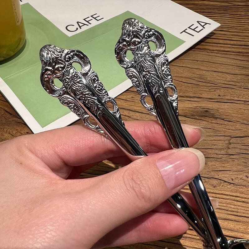 Wutuo European Retro Carved Cutlery Set