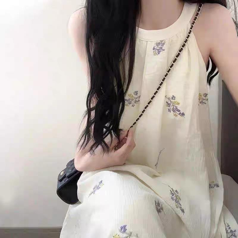 Small fresh Mori embroidered neck dress women's summer small temperament seaside vacation sleeveless floral dress