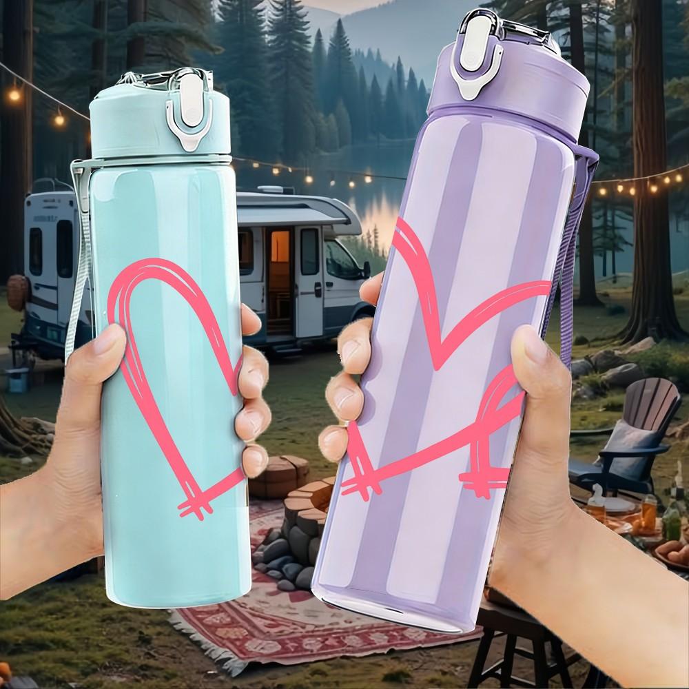 1PC Simple Hollow Heart 750ml Color Plastic Sports Water Bottle Leakproof Flip Straw Lid Suitable for Sports Office Home Use