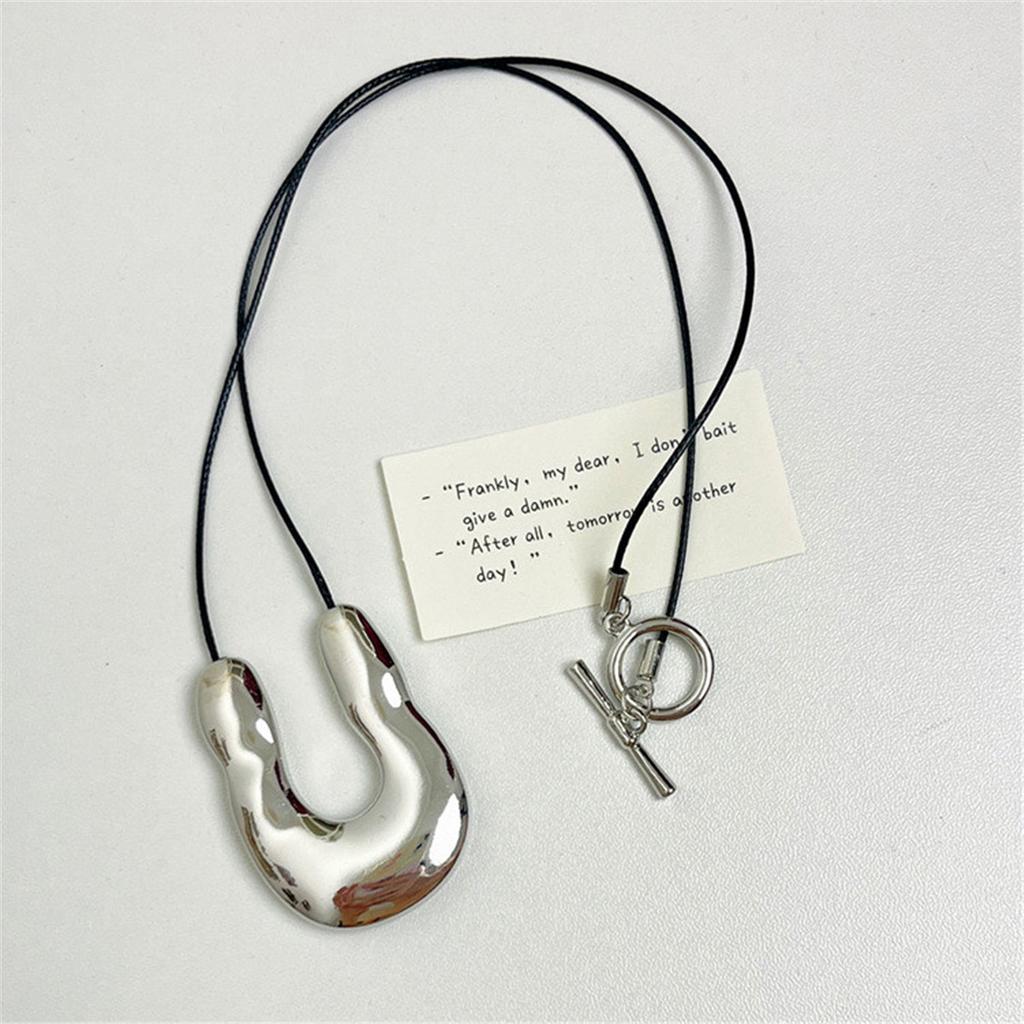 Tooxika Niche Personality Metal U-shaped Glossy Horseshoe Irregular Pendant Necklace Simple Luxury Collarbone Chain