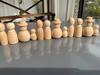 Giocattoli Montessori in legno Bambole con pioli arcobaleno fatti a mano insieme Figurine impilabili Blocchi per bambini Gioco a tempo indeterminato
