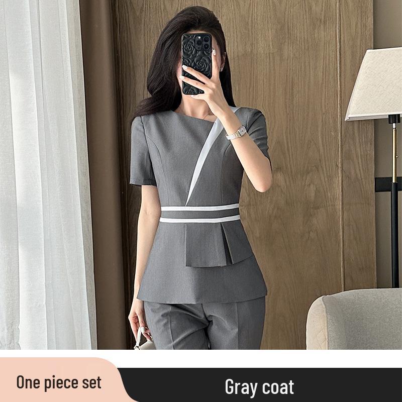 

Женский летний профессиональный костюм с коротким рукавом – Элегантная рабочая форма для администратора отеля, ювелирного магазина или салона красоты L