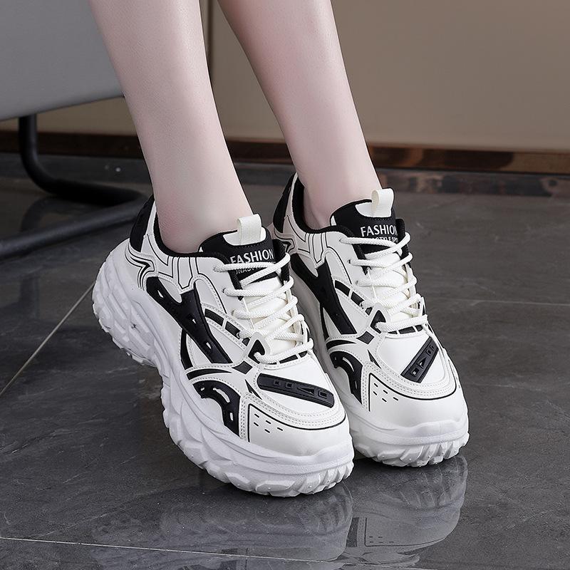 Tire platform dad shoes women's spring new breathable non-slip casual shoes inner height increase and foot small sports shoes