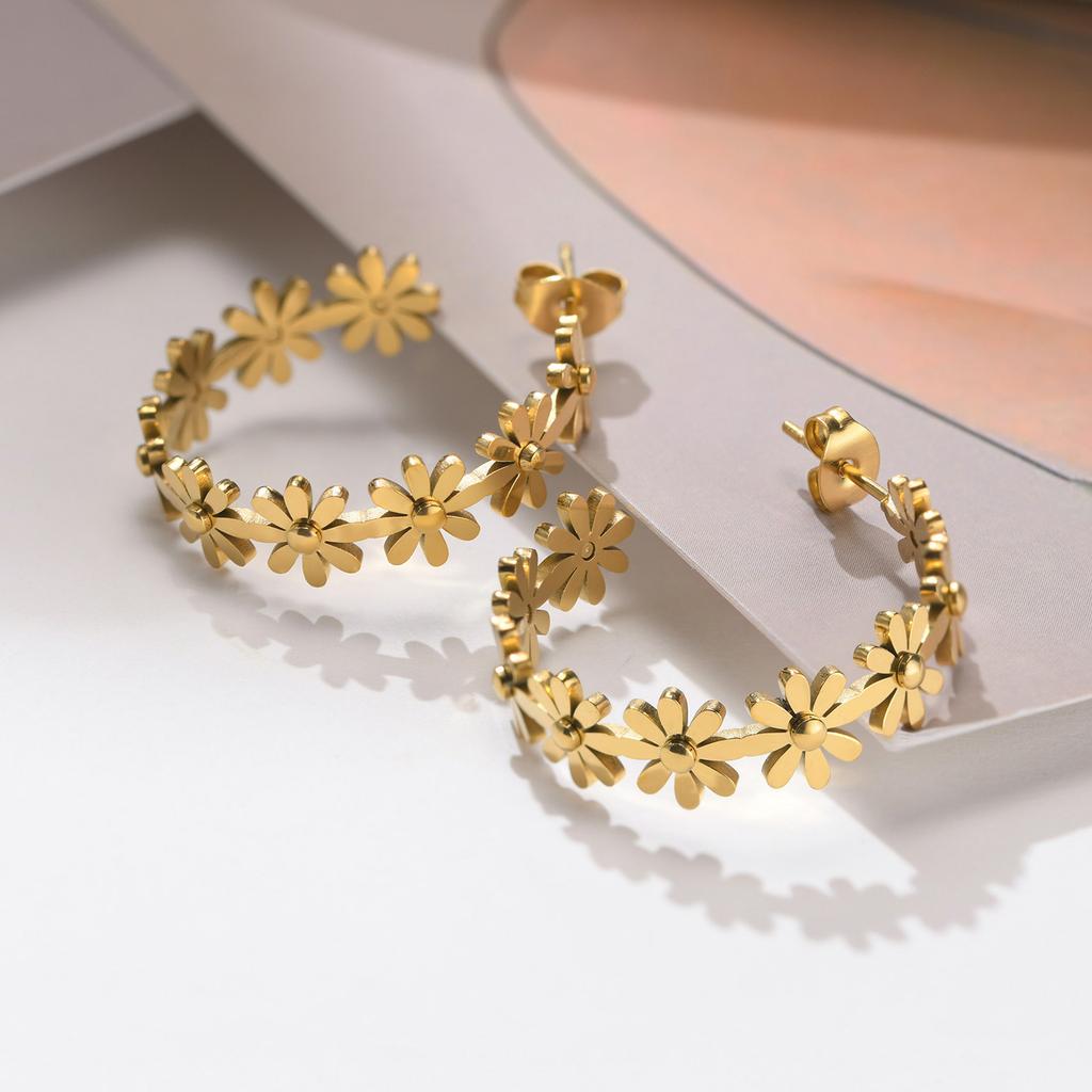 Daisy Flower Hoop Earrings For Women,18 K Golden Stainless Steel Ear Jewelry Waterproof