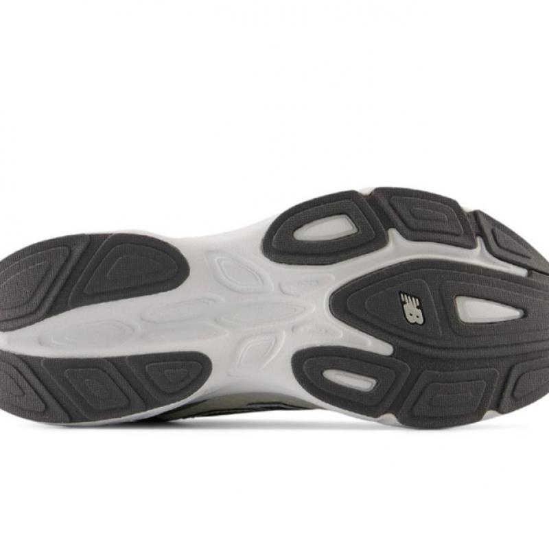New Balance Amaste V1 Shoes Silver