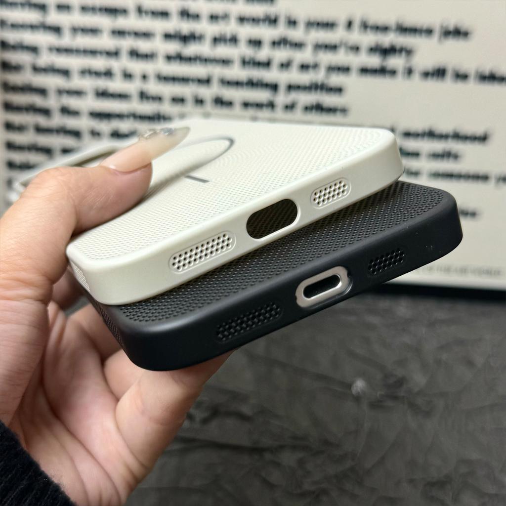Applicable To IPhone17 Cooling and Breathable Thin Circle Magnetic Suction Mobile Phone Case Apple 16 Matte Ultra Thin PC Anti Fall Protection Case