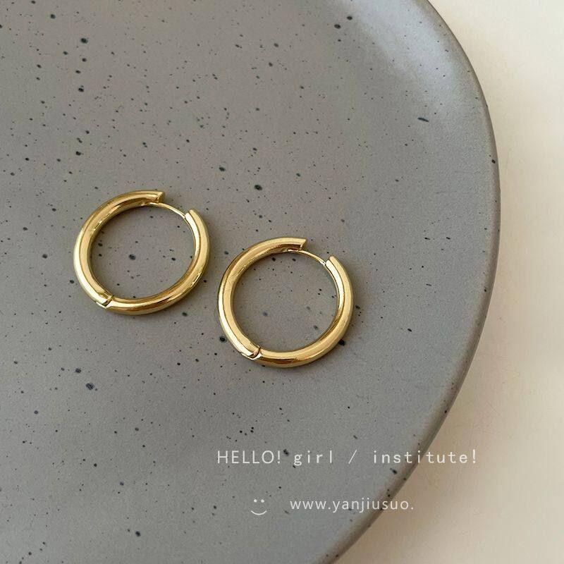 Fashion Retro Metal Geometry Silver Stud Earrings Women's 2023 Earrings Cold Wind Fancy Graceful Earrings