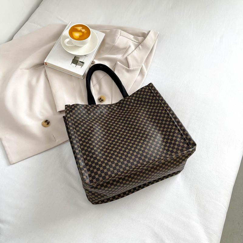 Стильная винтажная сумка через плечо, большая вместительная сумка-тоут для повседневных осенних прогулок коричневый