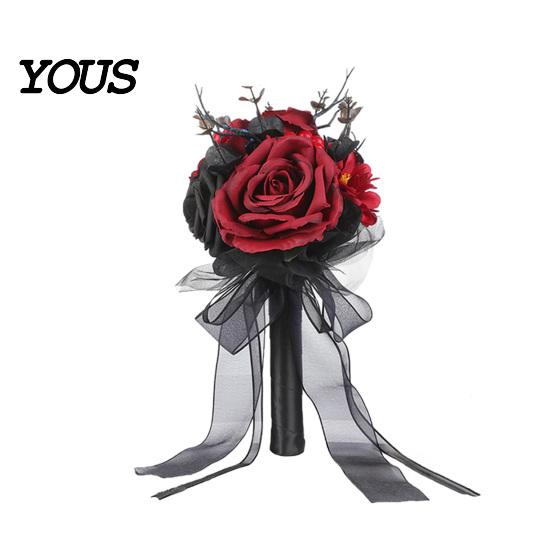 Dead Branch Floral Decor Gothic Wedding Bride Bouquet, Artificial Black Red Rose Flower Bouquet Faux Arrangement with Skeleton Hand Pumpkin Skull for