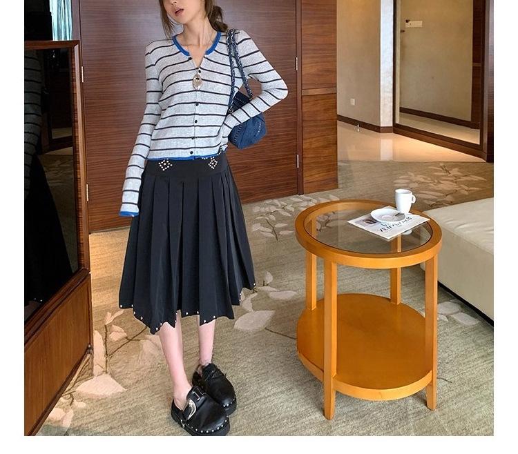 Women's Slim Fit Korean V-Neck Striped Knit Cardigan – Early Autumn Retro Style Sweater