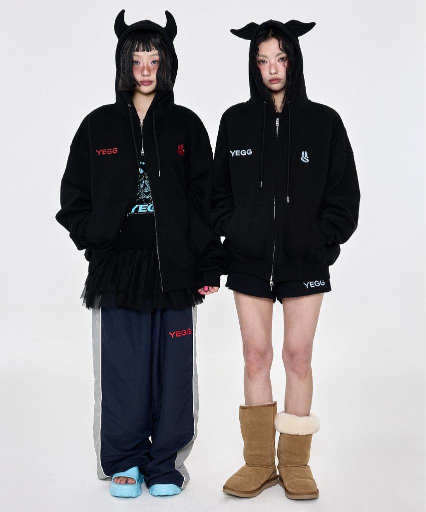 Yegeu Wing Shorts Black