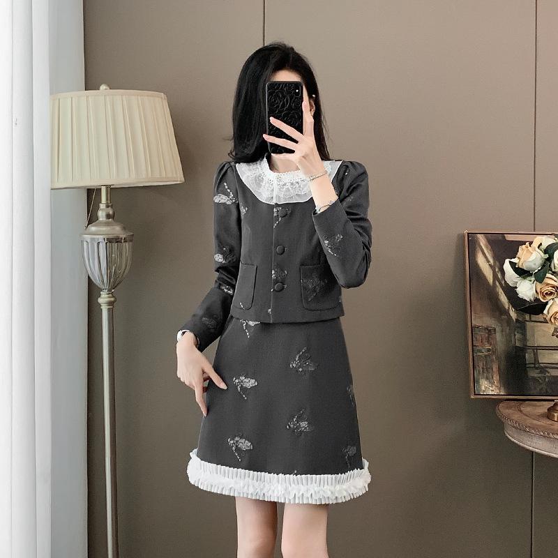 2025 Herbst Französisch-Chinesischer Stil Schlankmachendes Damen Taillenbetonendes Kleider-Set