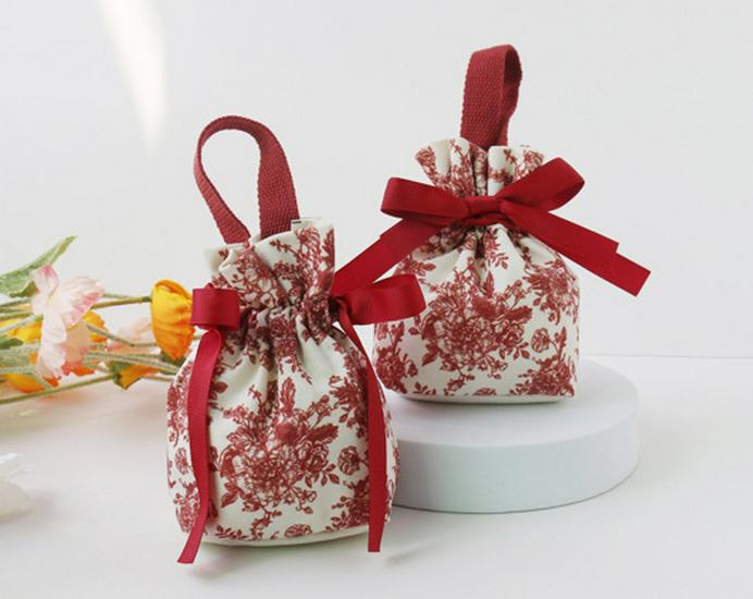 Stylish Wedding Candy Box Handbag - Elegant Cloth Favor Bag