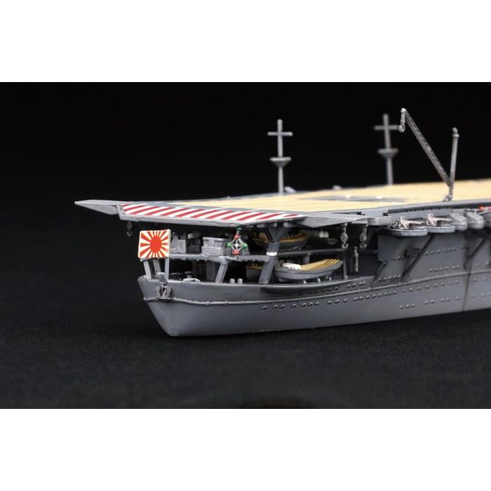 Tamiya 1/700 Special Series No. 044 Japanese Navy Aircraft Carrier Zuikaku (Showa 16/Outbreak) Plastic Model Gray