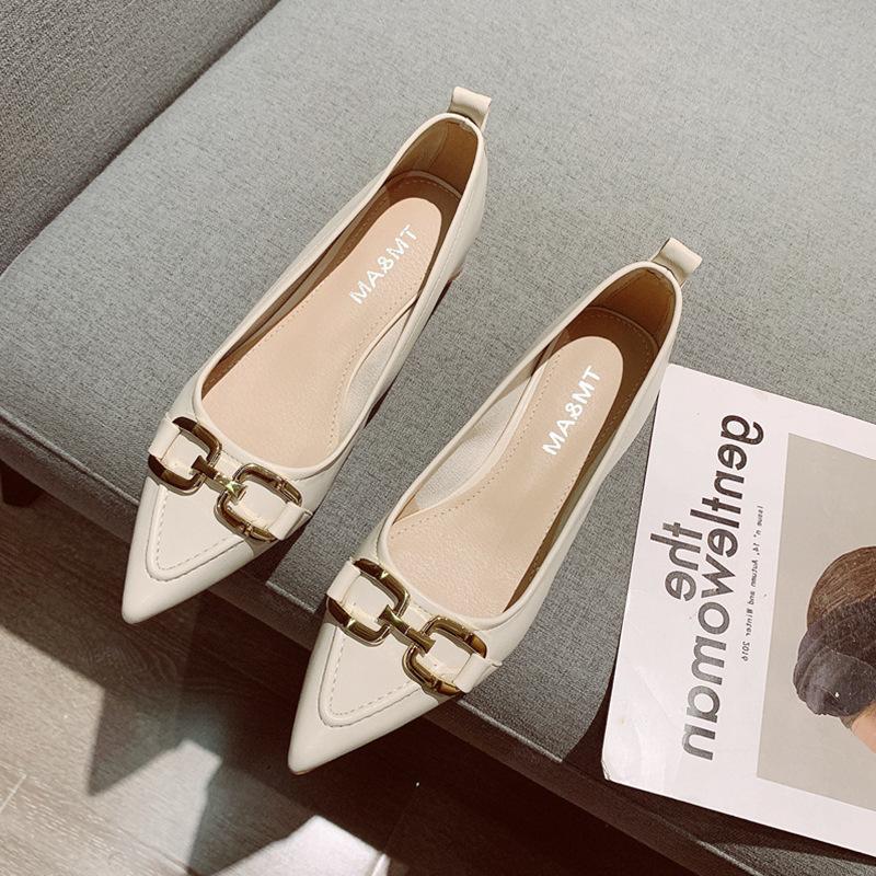 2025 new thick heel medium heel single shoes women's versatile autumn models with skirts, shallow mouth pointed head low heel evening shoes