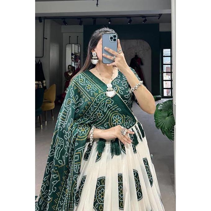 Dames Bandhej Trykt Tussar Silke Lehenga Choli Sett, Usydd Bluse