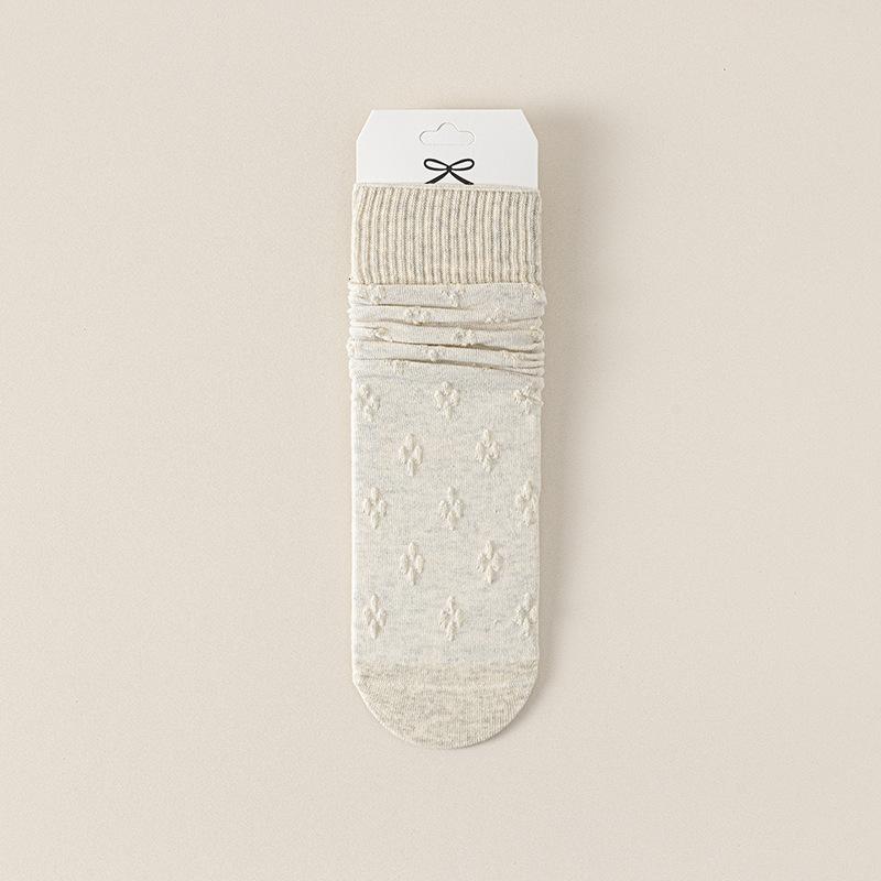 Autumn and Winter Women's Three-dimensional Relief Vertical Rib Ribbed Mid-calf Socks, Simple Solid Color Cotton Pile Socks, Boneless Socks for Women