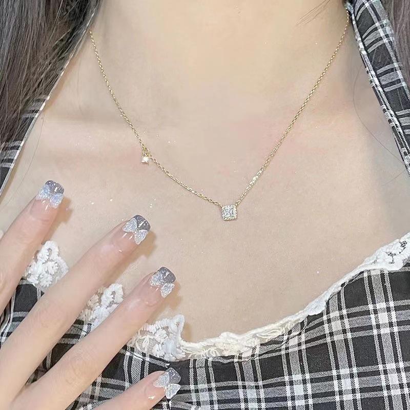 Summer Sparkling Zirconia Necklace – Elegant Clavicle Chain with Light Luxury Design, Sweet and Versatile for Women