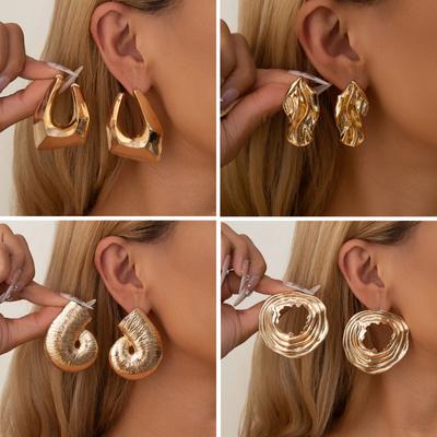 Orecchini a Bottone in Lega con Design Geometrici Irregolari, Durevoli e Comodi per Giovani Donne alla Ricerca di Accessori alla Moda