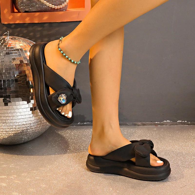 Fashion Summer Bow Knot Crystal Decor Slippers for Women Thick Sole Pu Leather Sandalias Woman 2025 Casual Lightweight Slippers Mujer