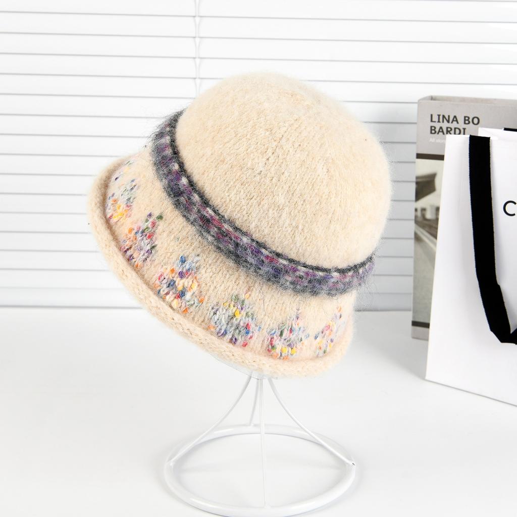 Retro jacquard pot hat women's autumn and winter new versatile face small warm wool hat Fair Island style knitted hat