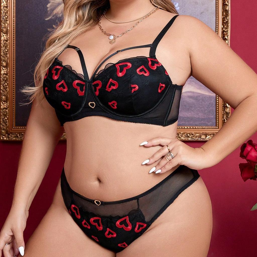 Plus Size Sexy Lingerie Bikini Set with Exposed Chest Sexy Transparent Lace Panties