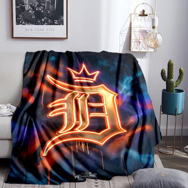 Detroit Tigers Emblem Blanket Lightweight Flannel Bedding Blanket Perfect for Travel, Camping, Living Rooms, Offices, Sofas, Fan Christmas gift