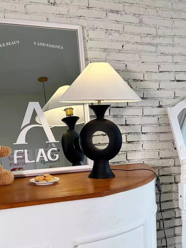 French Retro Resin Black Floor Lamp Bedroom Study Bedside Decorative Desk Lamp White Fabric Lampshade Room Decor Lighting