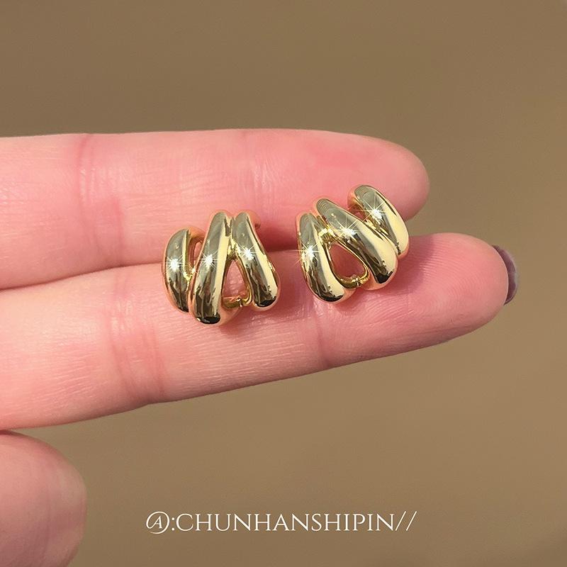 Metal Irregular Ear Clips, No Ear Piercings, Niche Unique Design, Cold Wind Earrings, Fashionable Commuter, Small Earrings, Women