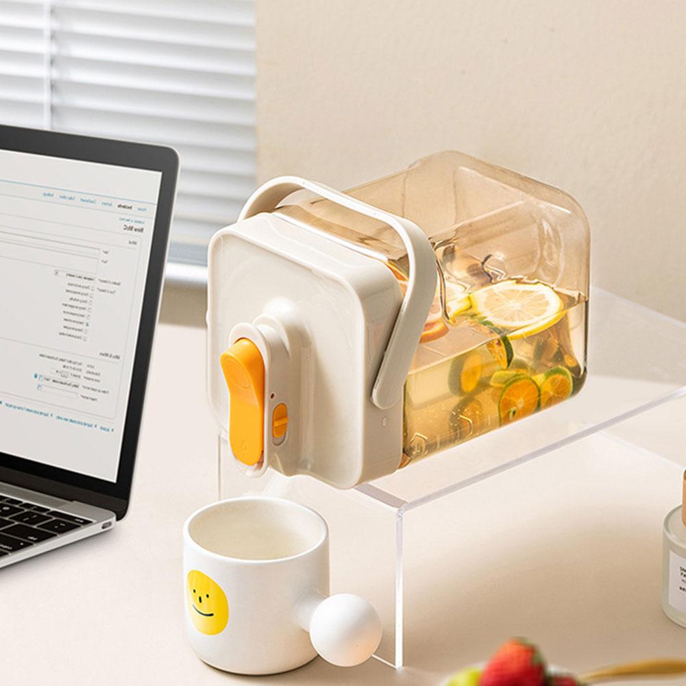 2.3L Refrigerator Cold Water Kettle Juice Water Jug with Spigot Iced Beverage Dispenser Outdoor Camping Liquid Drink Container