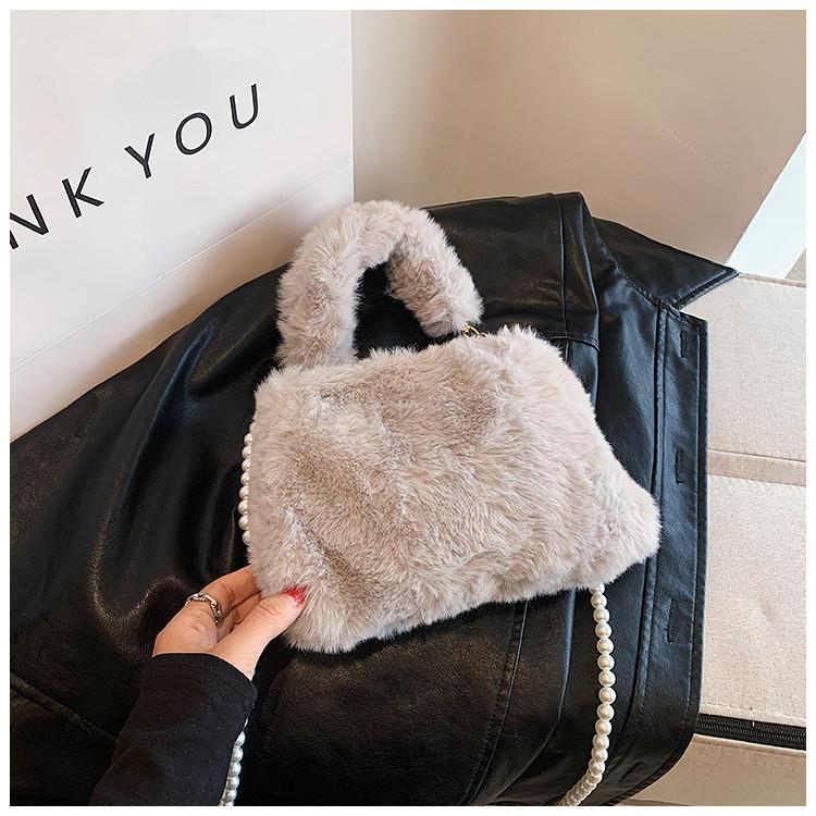 IELGY Plush Bag Autumn Winter Pearl Chain Crossbody Bag