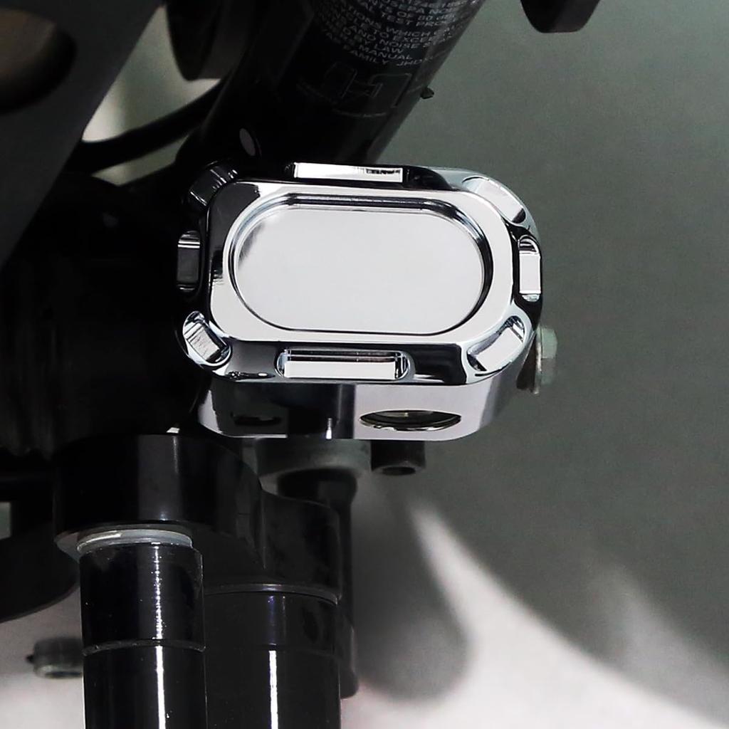 Copertura Pompa Freno Posteriore in Alluminio per Moto Harley 2018-2025 Softail Street Bob Breakout Low Rider Fat Boy (Cromo)