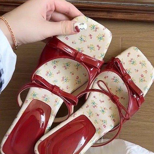 Niche French sandals wear new summer simple rhinestone skirt stiletto cool slippers